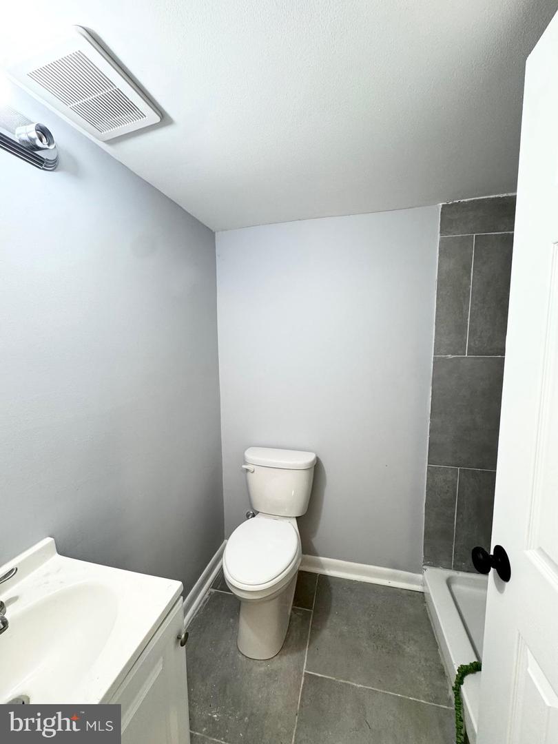 5323 Walnut St #1 Property Photo 6