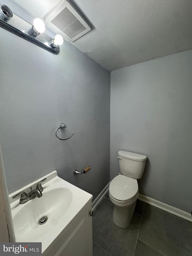 5323 Walnut St #1 Property Photo 12