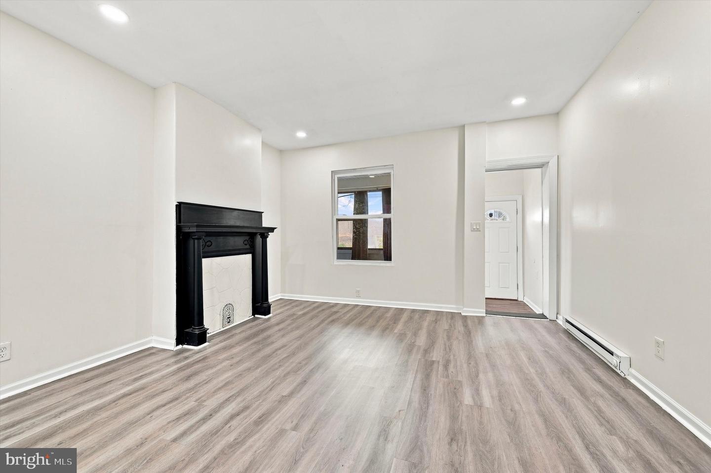5710 Media St Property Photo 10