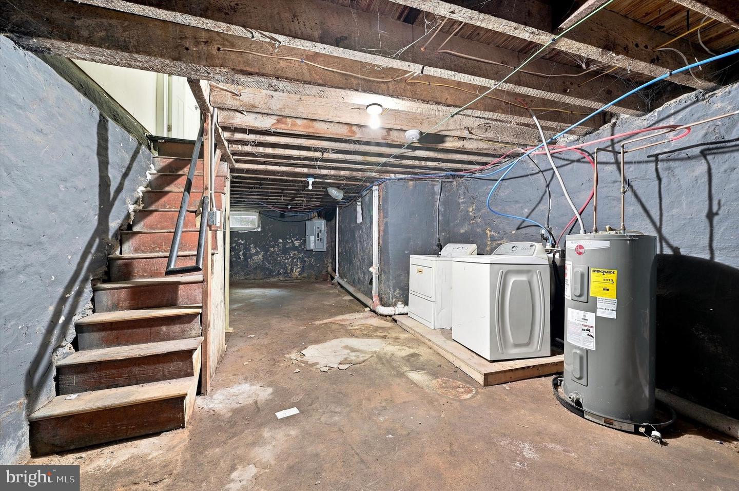 5710 Media St Property Photo 25