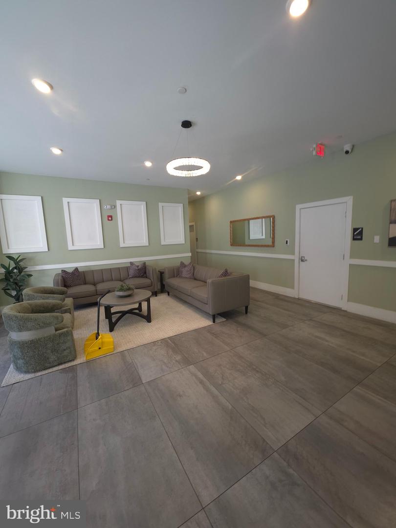 3503 Midvale Ave #ll1 Property Photo 5
