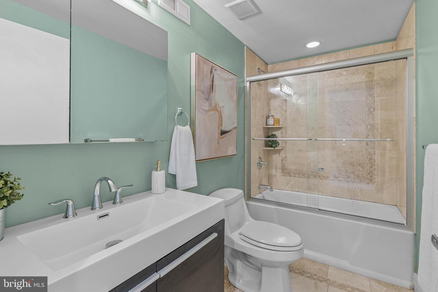 1906 Kater St Property Photo 24