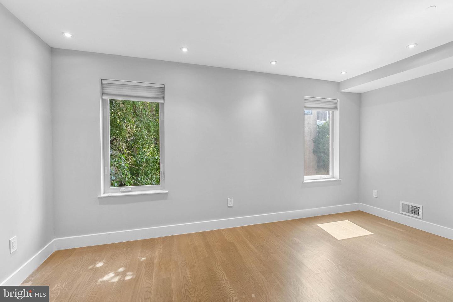 1906 Kater St Property Photo 26