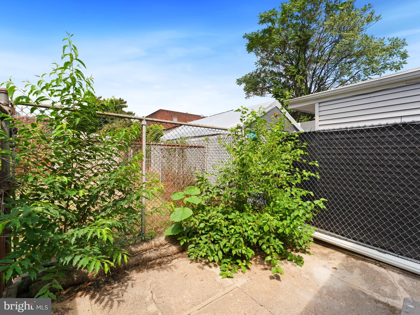 3010 Emerald St Property Photo 21