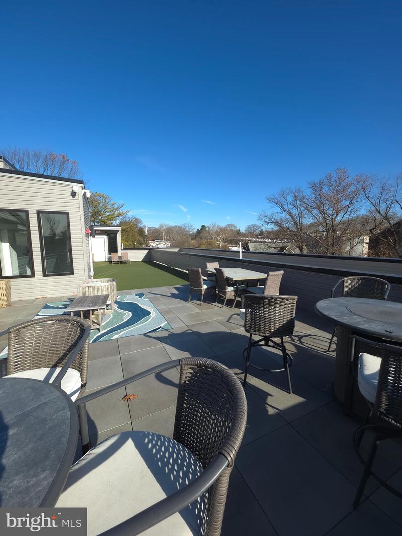 3503 Midvale Ave #401 Property Photo 17