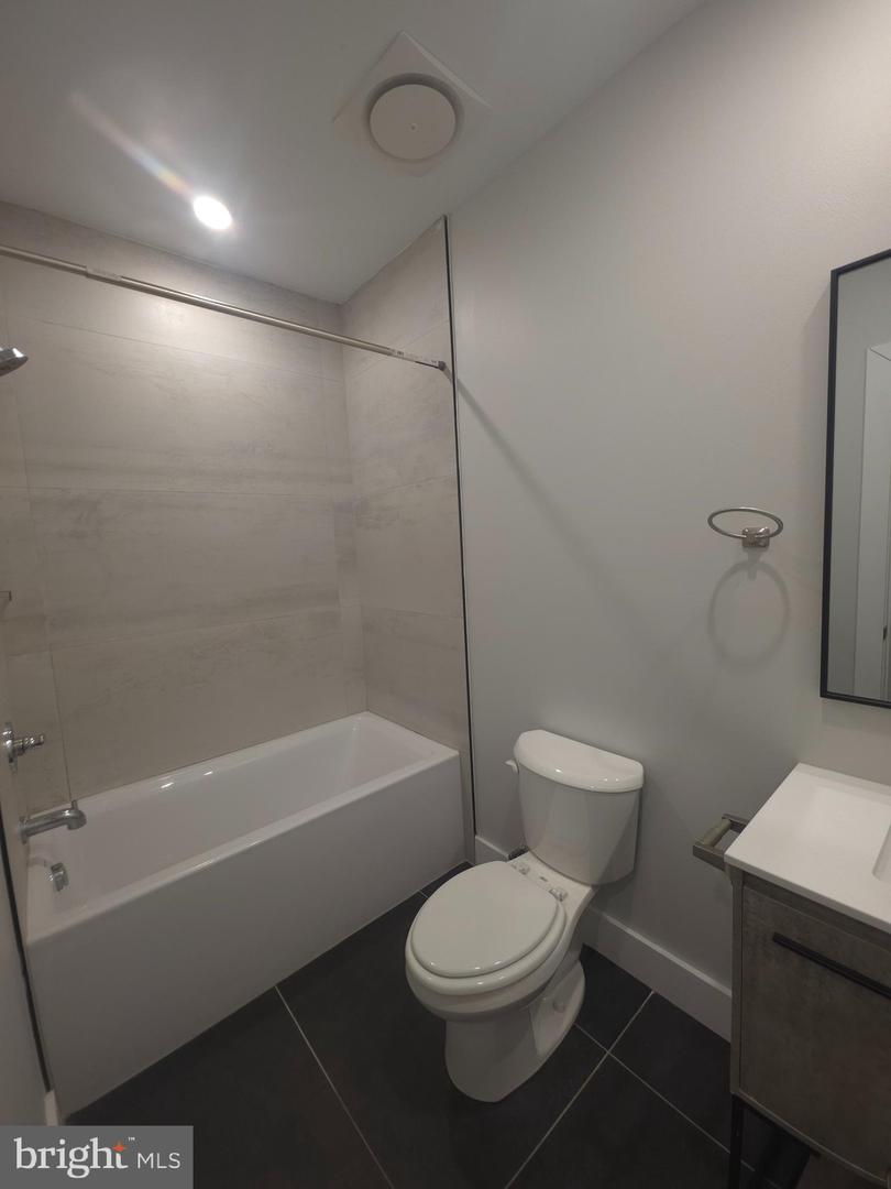 3503 Midvale Ave #401 Property Photo 28