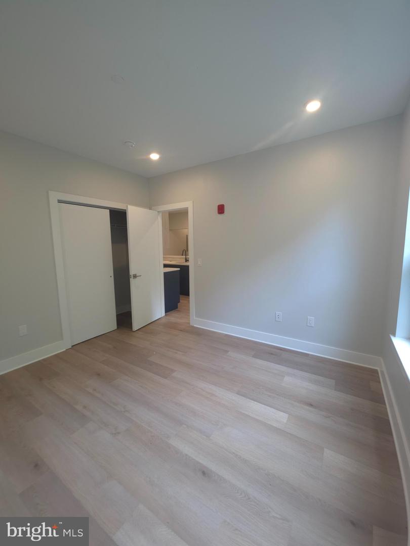 3503 Midvale Ave #401 Property Photo 34