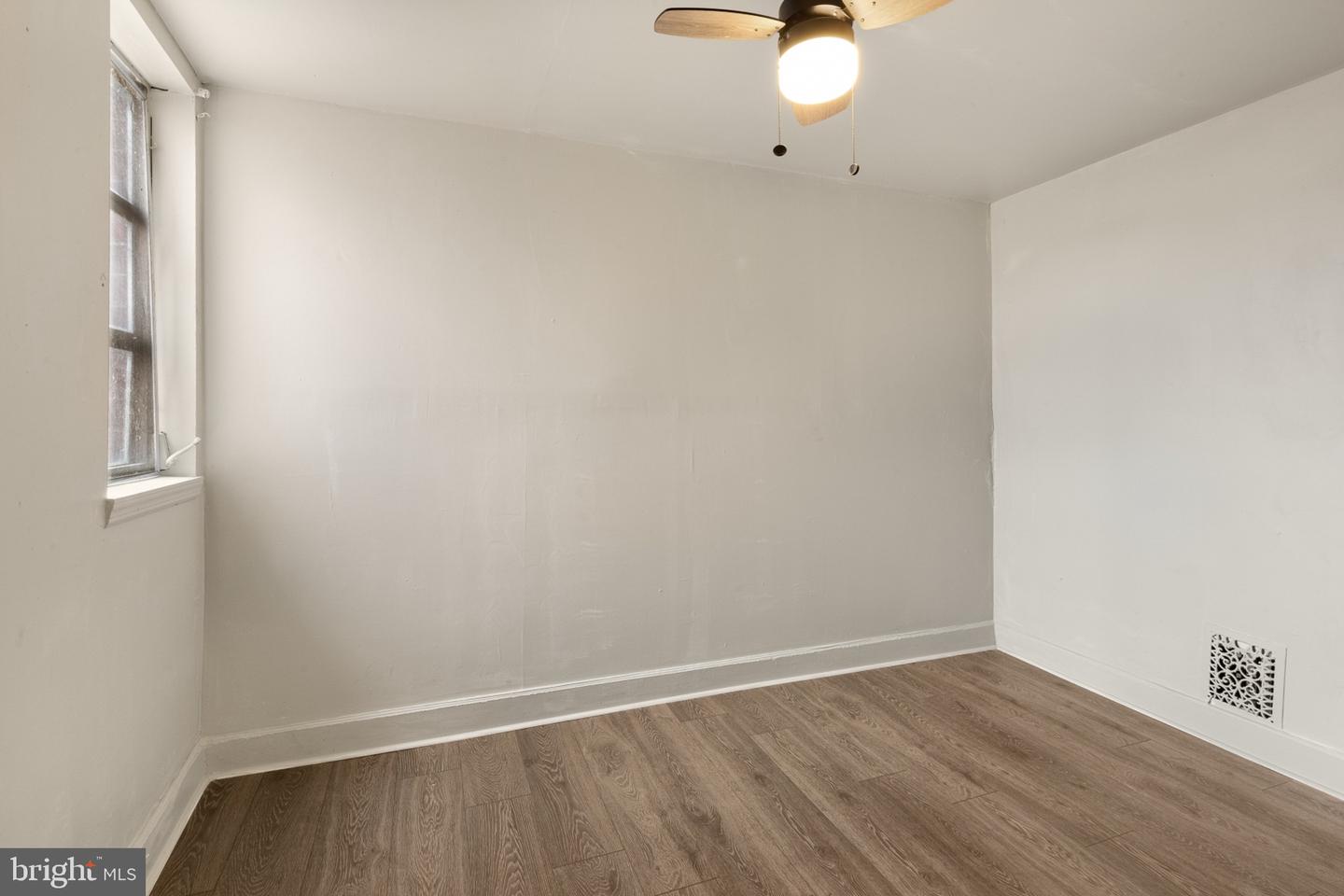 2342 Mcclellan St Property Photo 17