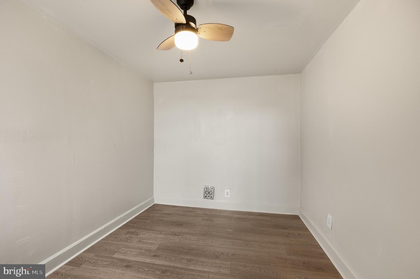 2342 Mcclellan St Property Photo 18