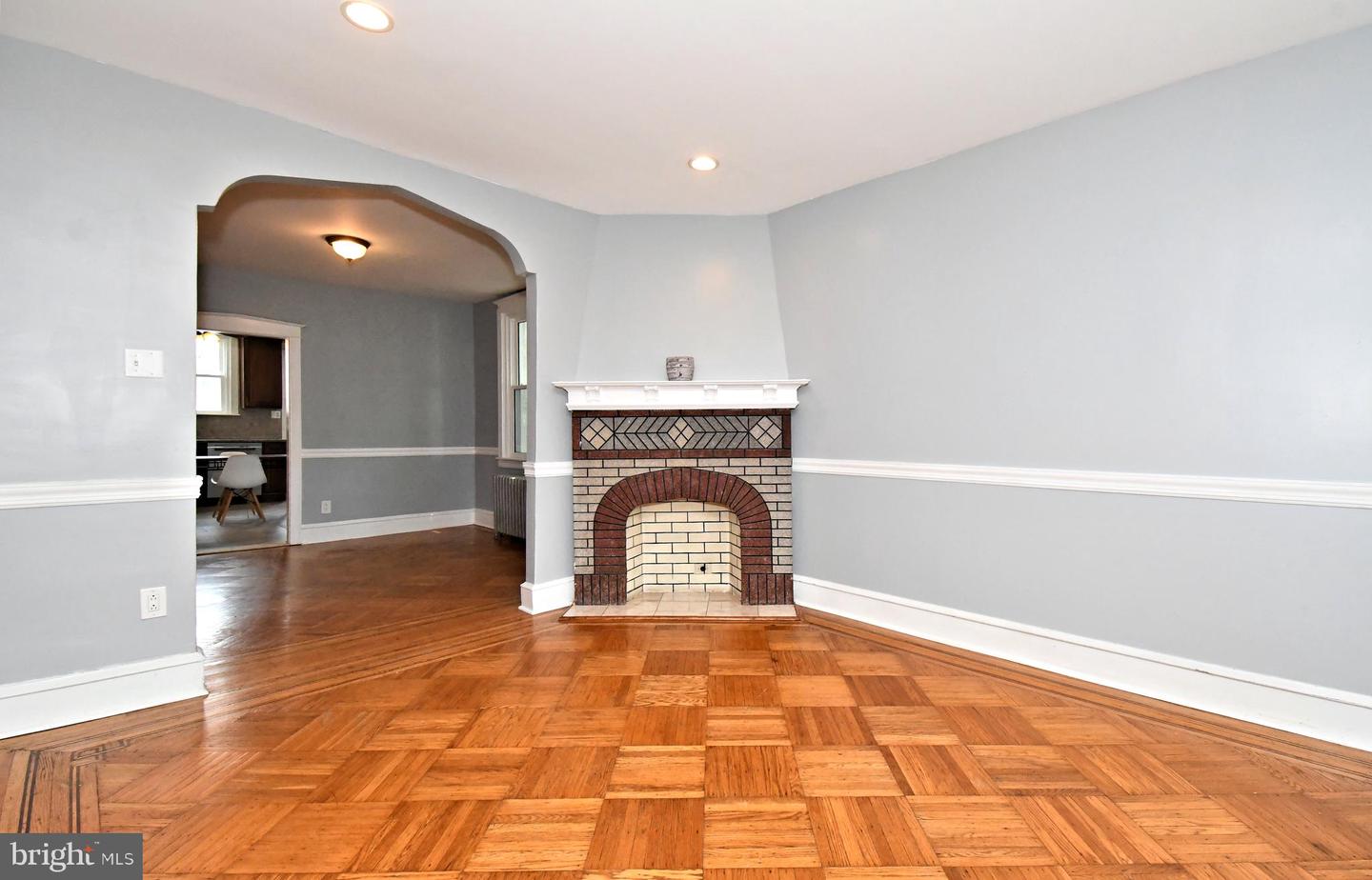 648 Gerhard St Property Photo 8