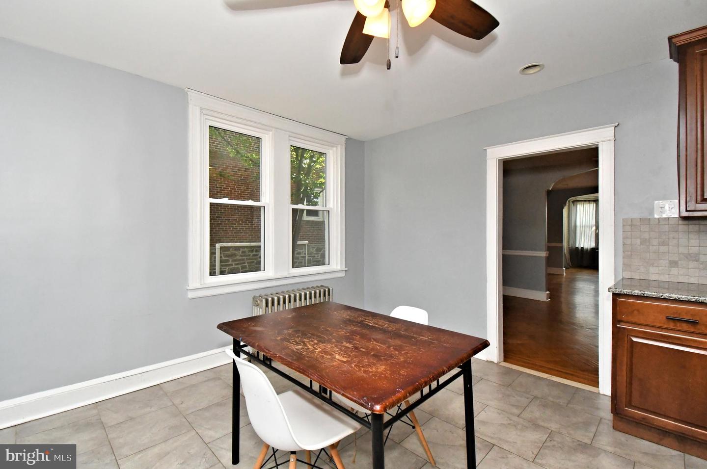 648 Gerhard St Property Photo 16