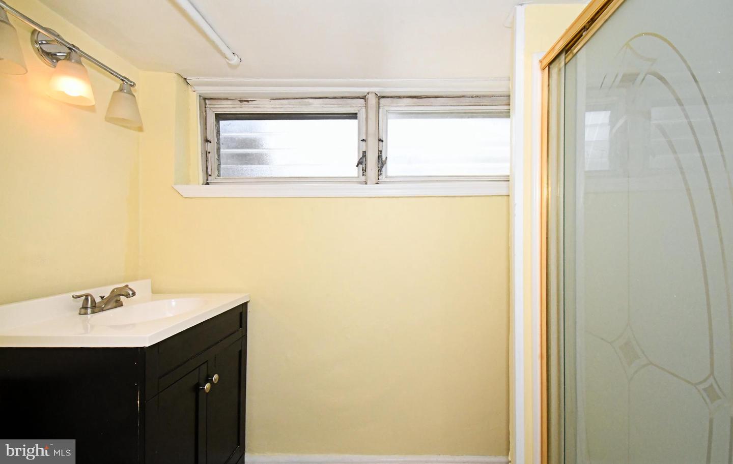 648 Gerhard St Property Photo 28