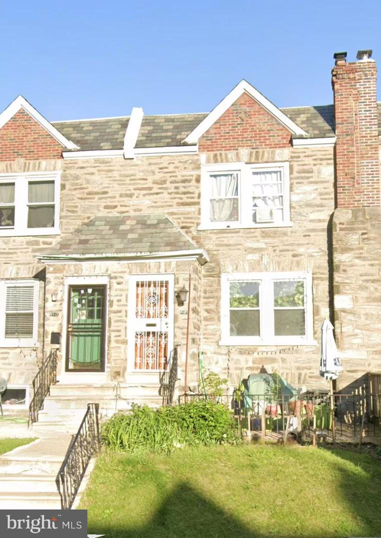 6939 Large St Property Photo 1