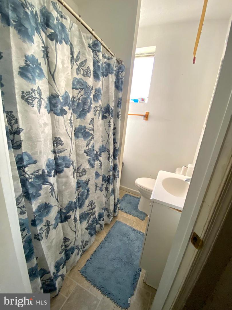 155 W Wishart St Property Photo 10