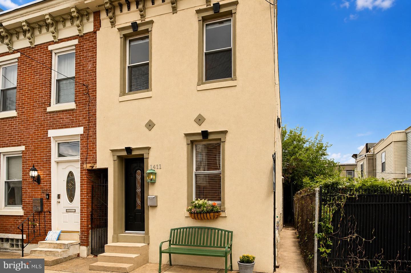 1411 E Berks St Property Photo 1
