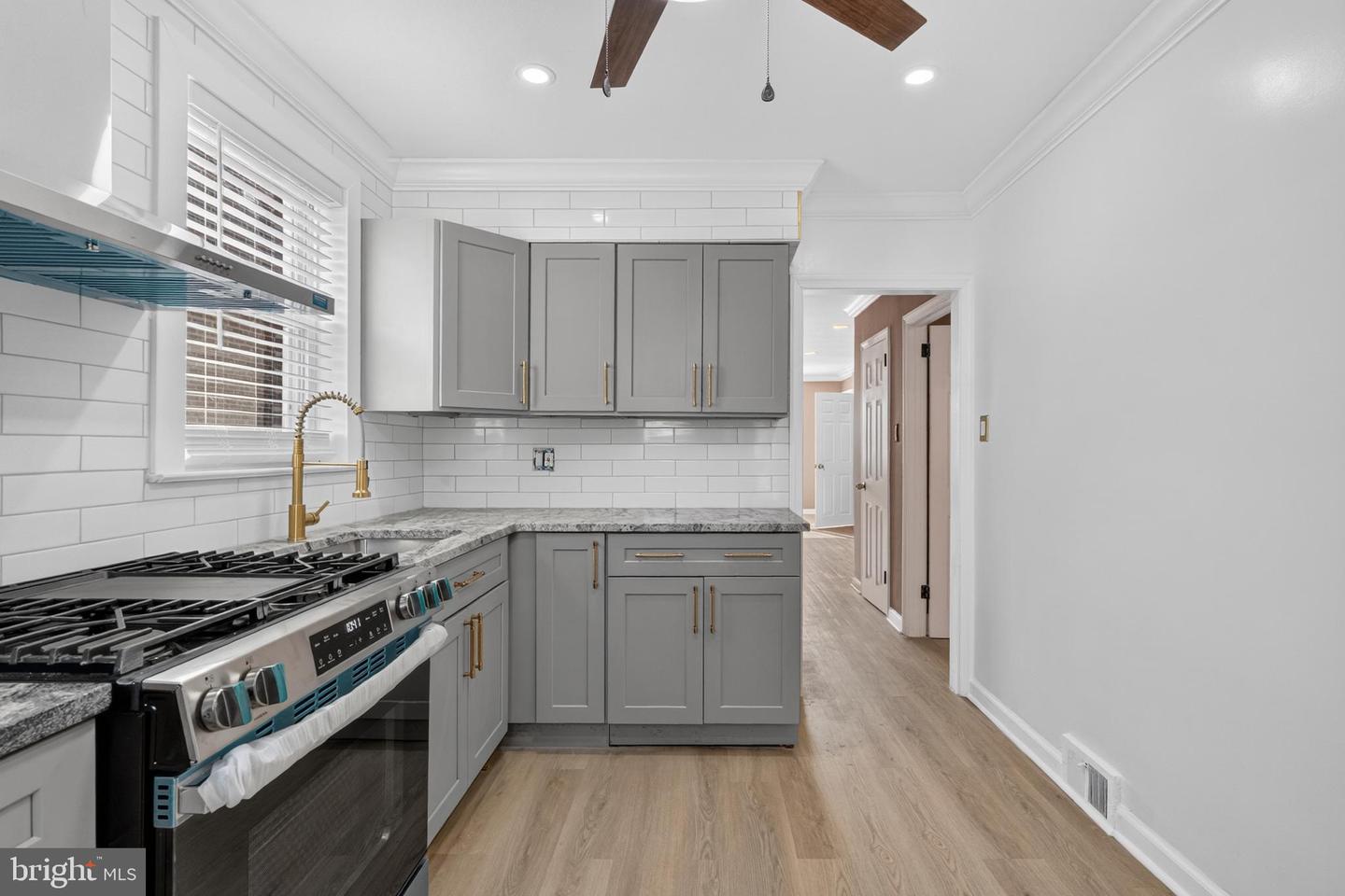 8322 Alma St Property Photo 14
