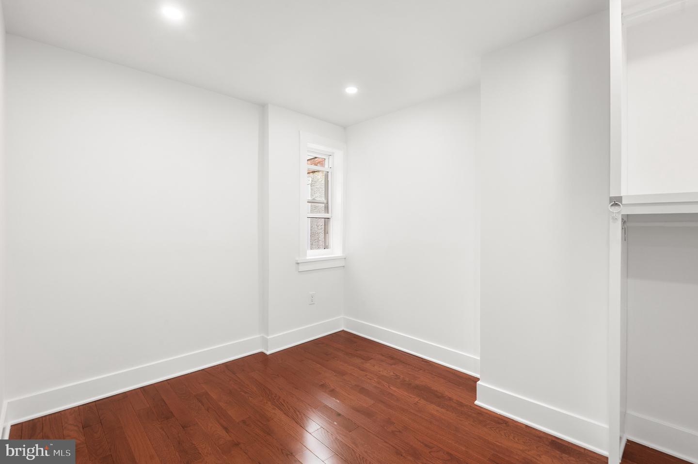 1629 Annin St Property Photo 15