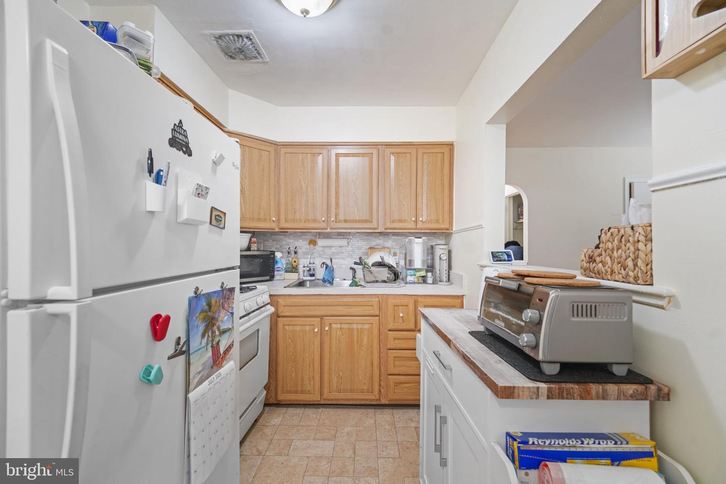 6834 Walker St Property Photo 8