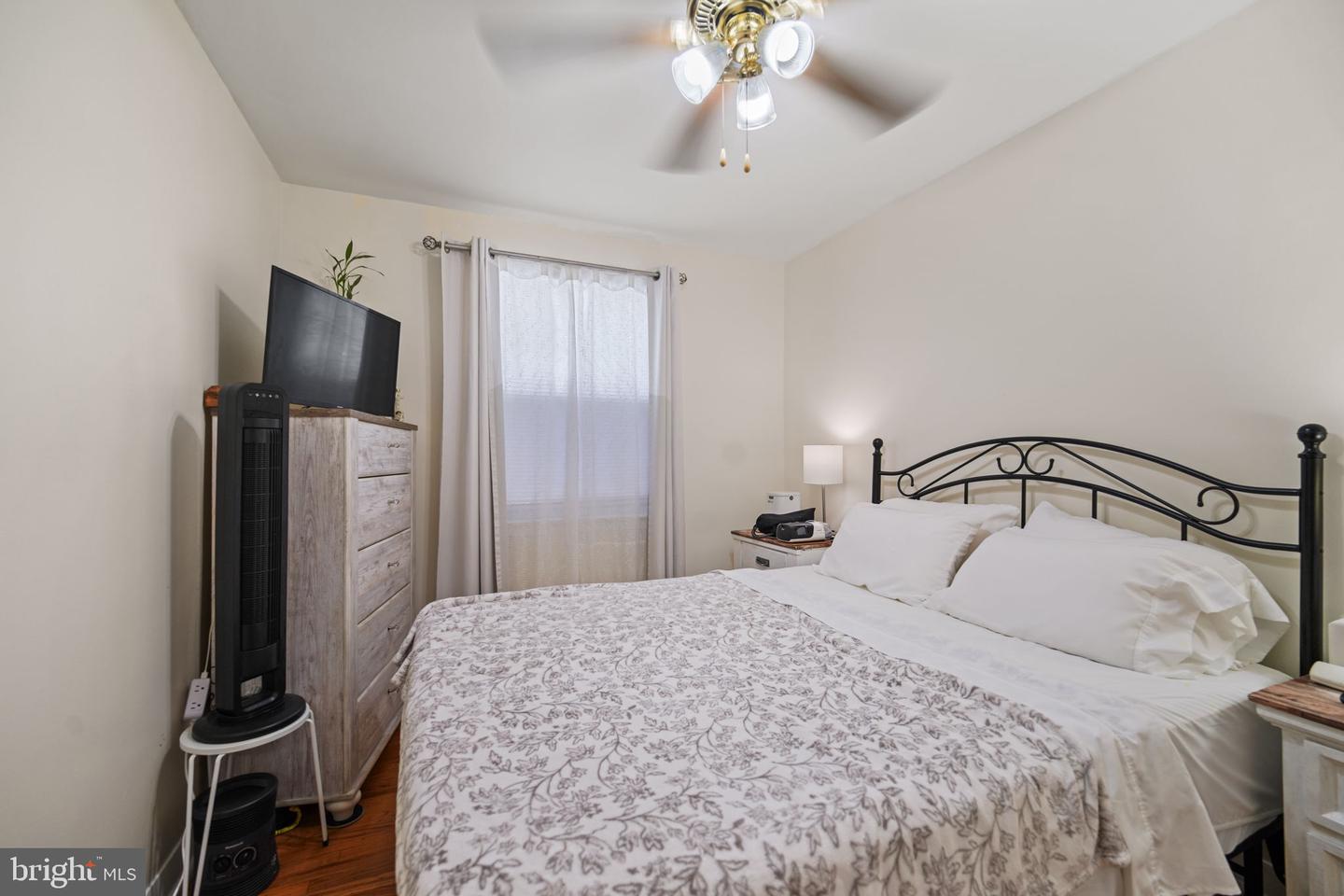 6834 Walker St Property Photo 11