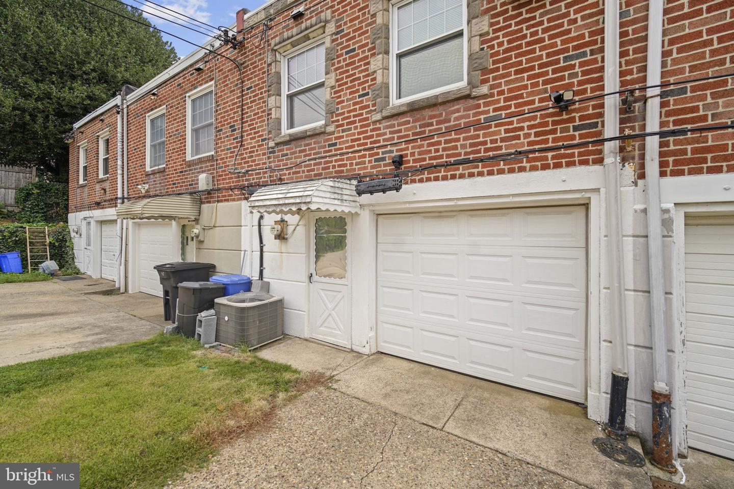 6834 Walker St Property Photo 19