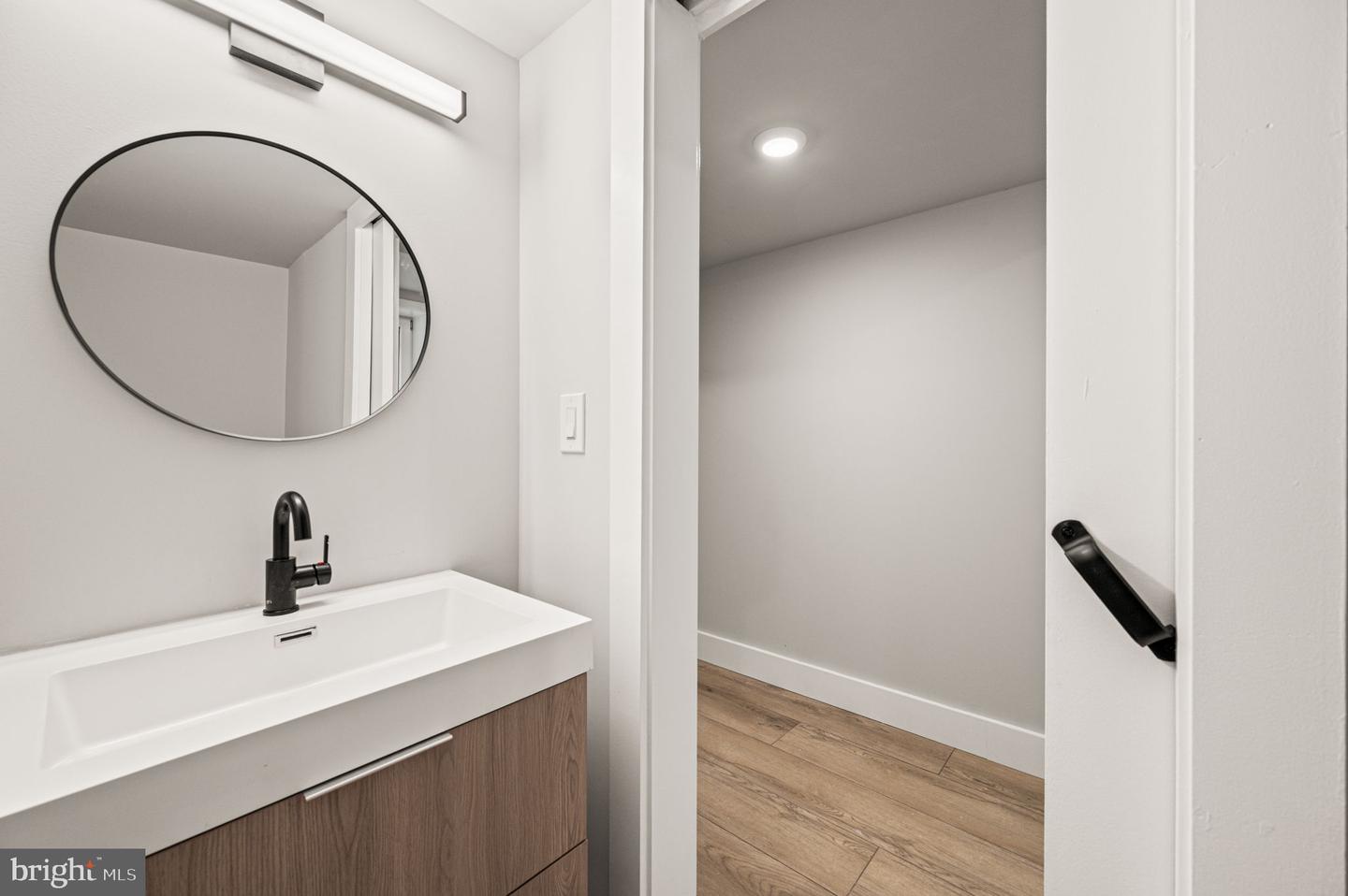 250 Monroe St Property Photo 29