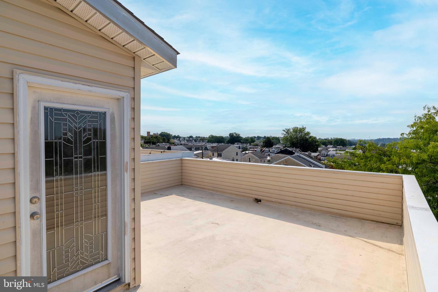269 Grape St Property Photo 33