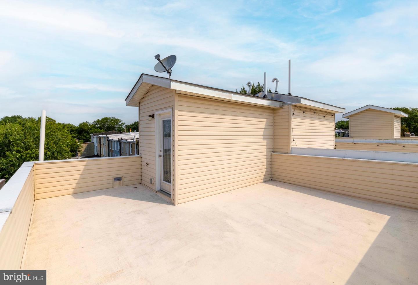 269 Grape St Property Photo 34