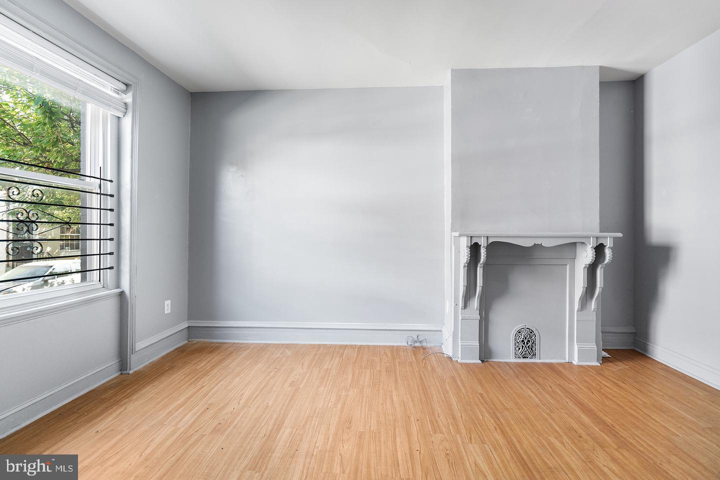1624 Edgley St Property Photo 4