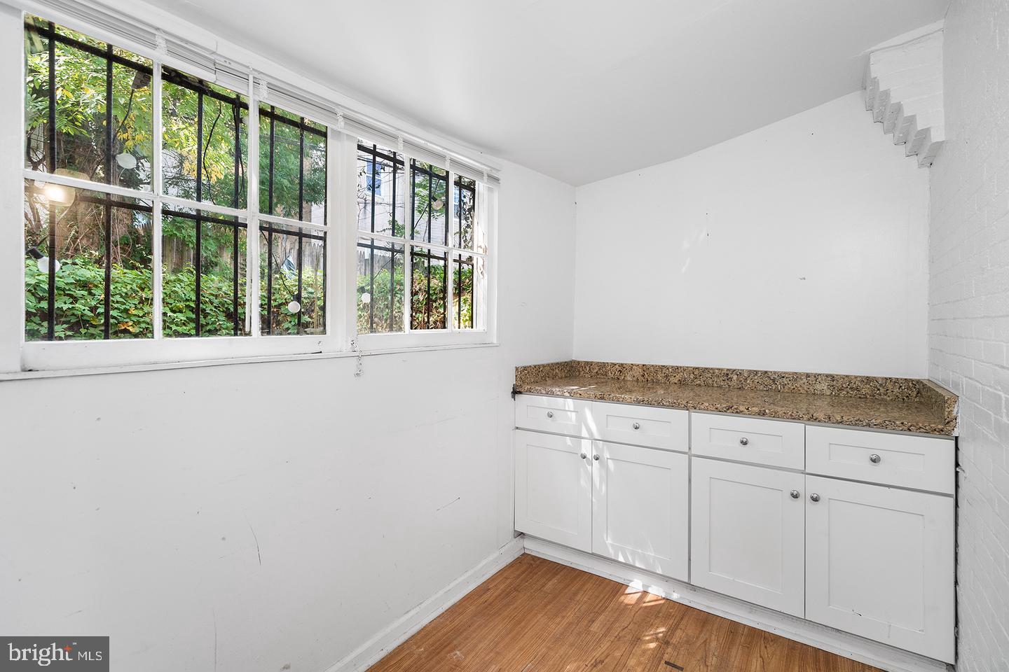 1624 Edgley St Property Photo 12