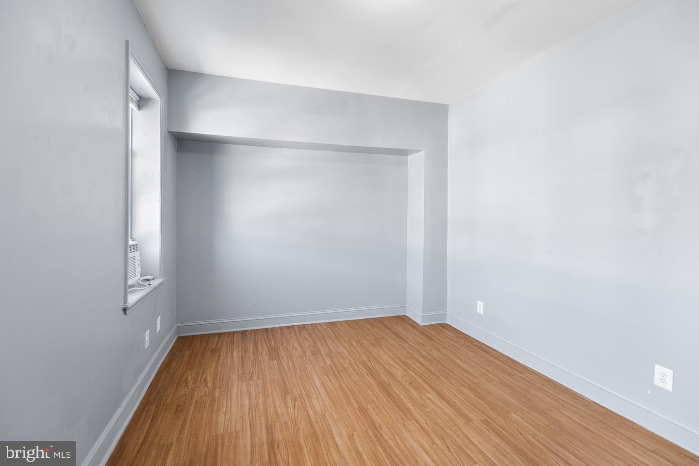 1624 Edgley St Property Photo 14