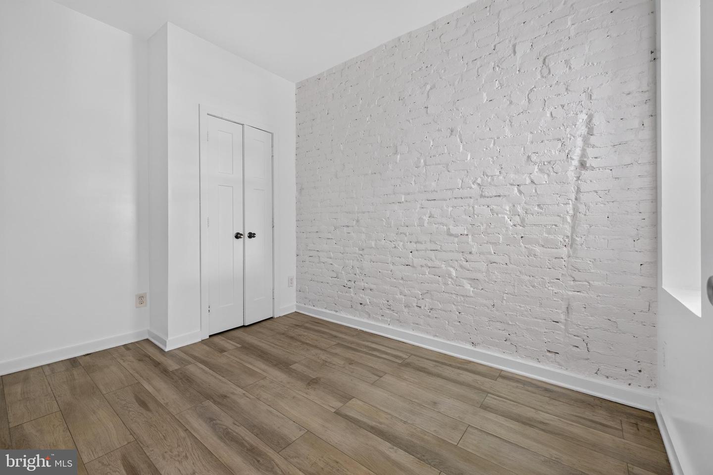 2531 N Dover St Property Photo 14
