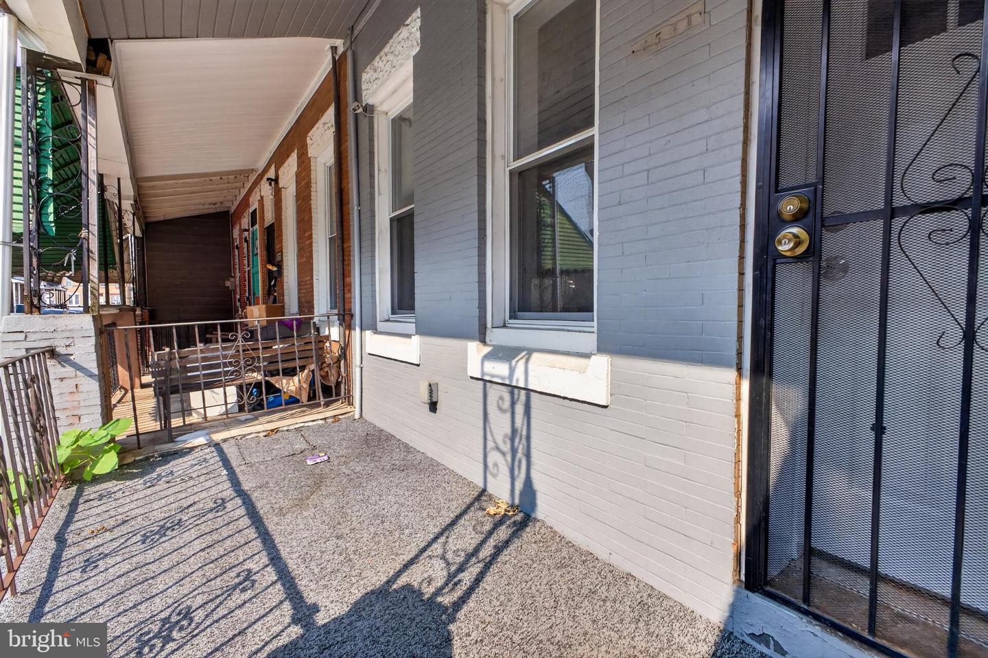 2531 N Dover St Property Photo 20