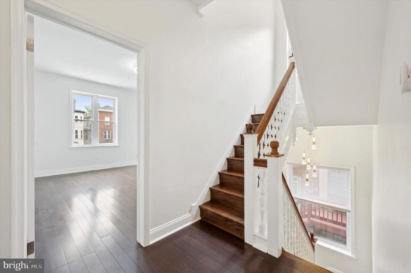 4911 Warrington Ave Property Photo 51