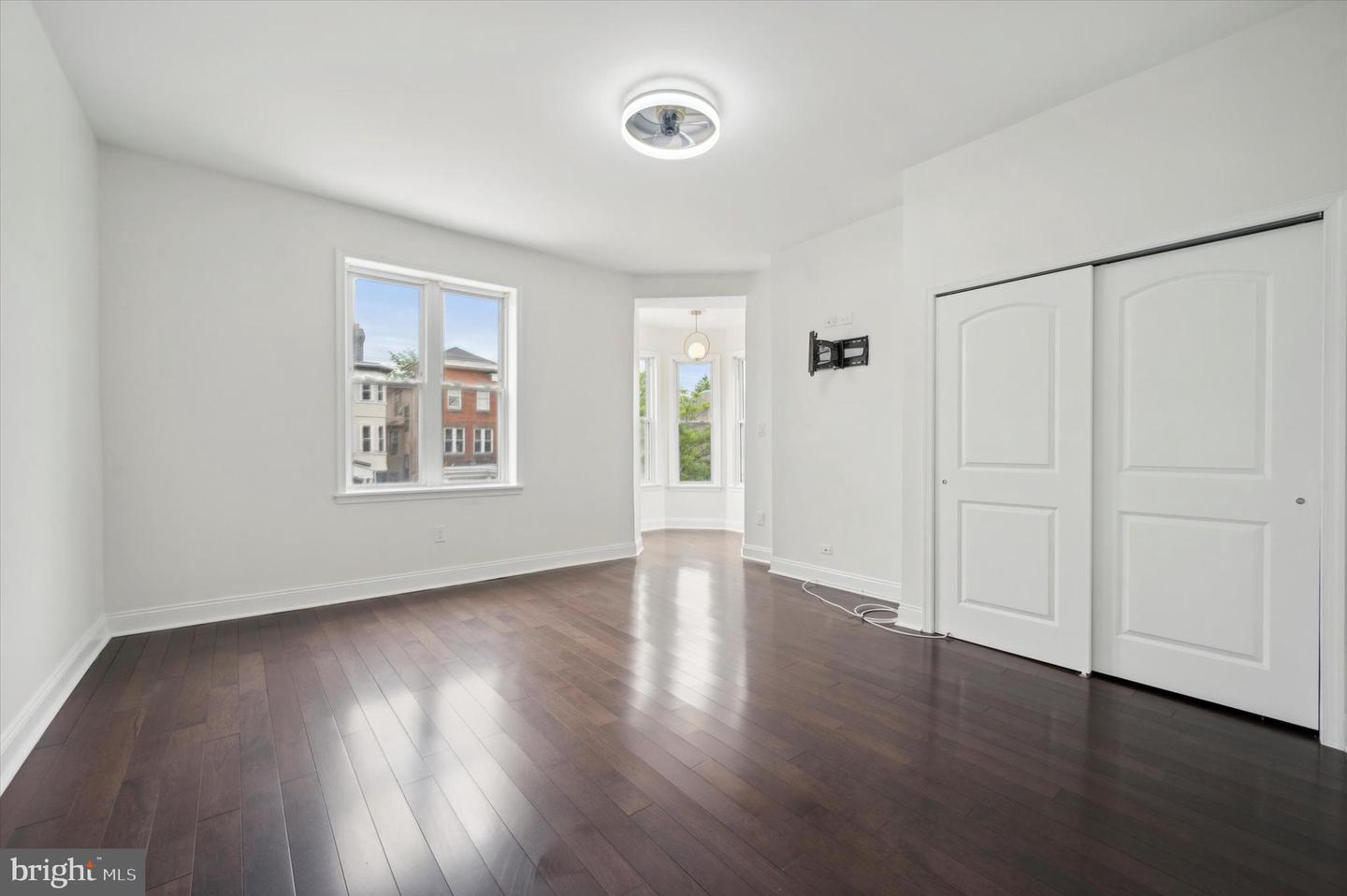 4911 Warrington Ave Property Photo 53