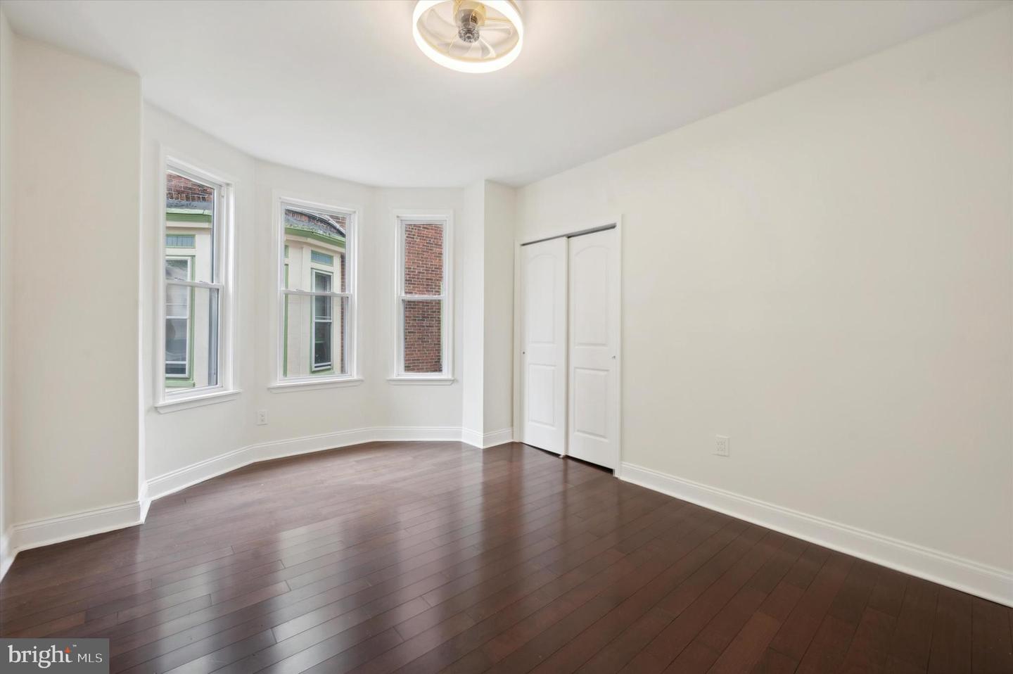 4911 Warrington Ave Property Photo 57