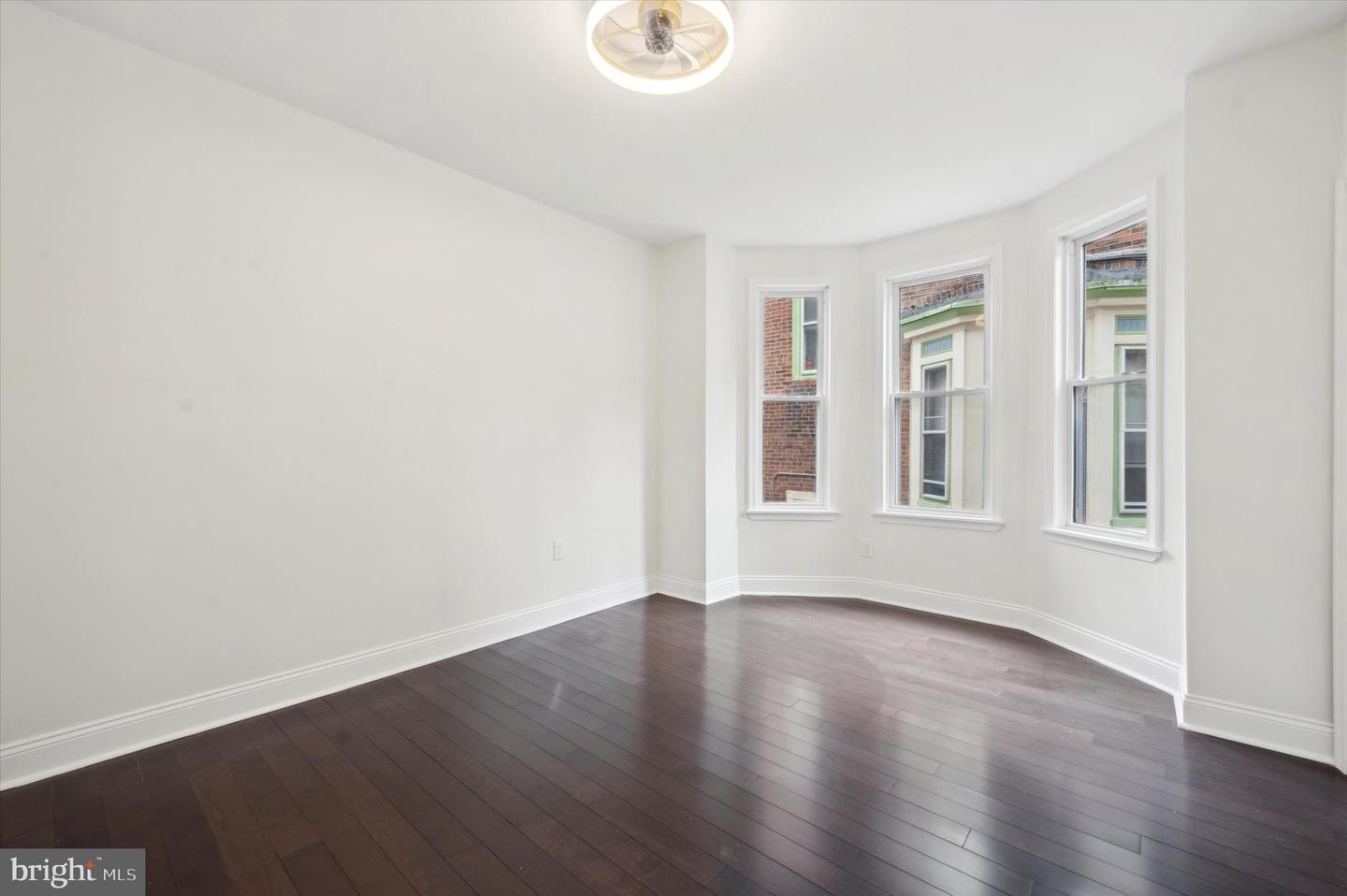 4911 Warrington Ave Property Photo 59