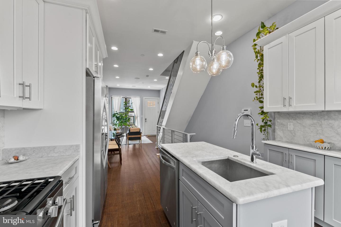 1841 Mountain St Property Photo 15