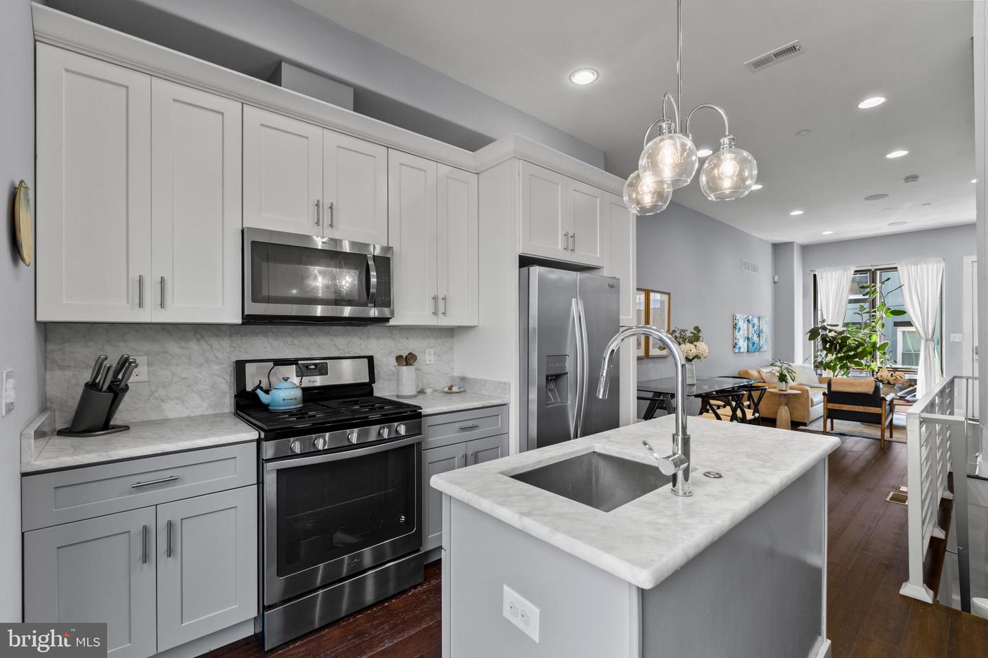 1841 Mountain St Property Photo 16