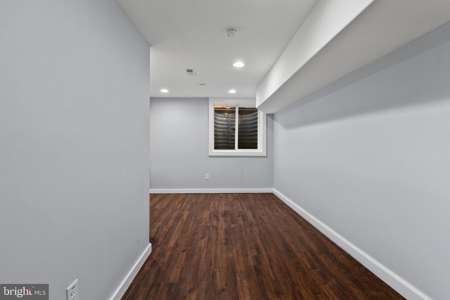 1841 Mountain St Property Photo 35