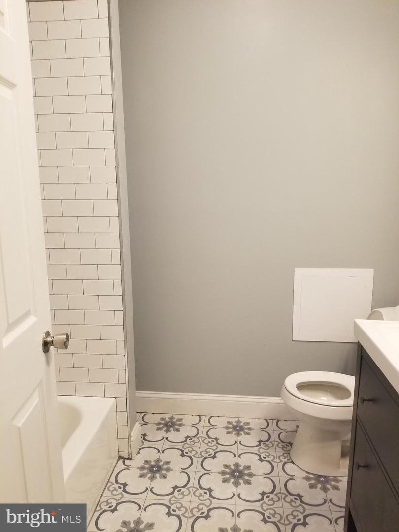 5413 Angora Ter Property Photo 13