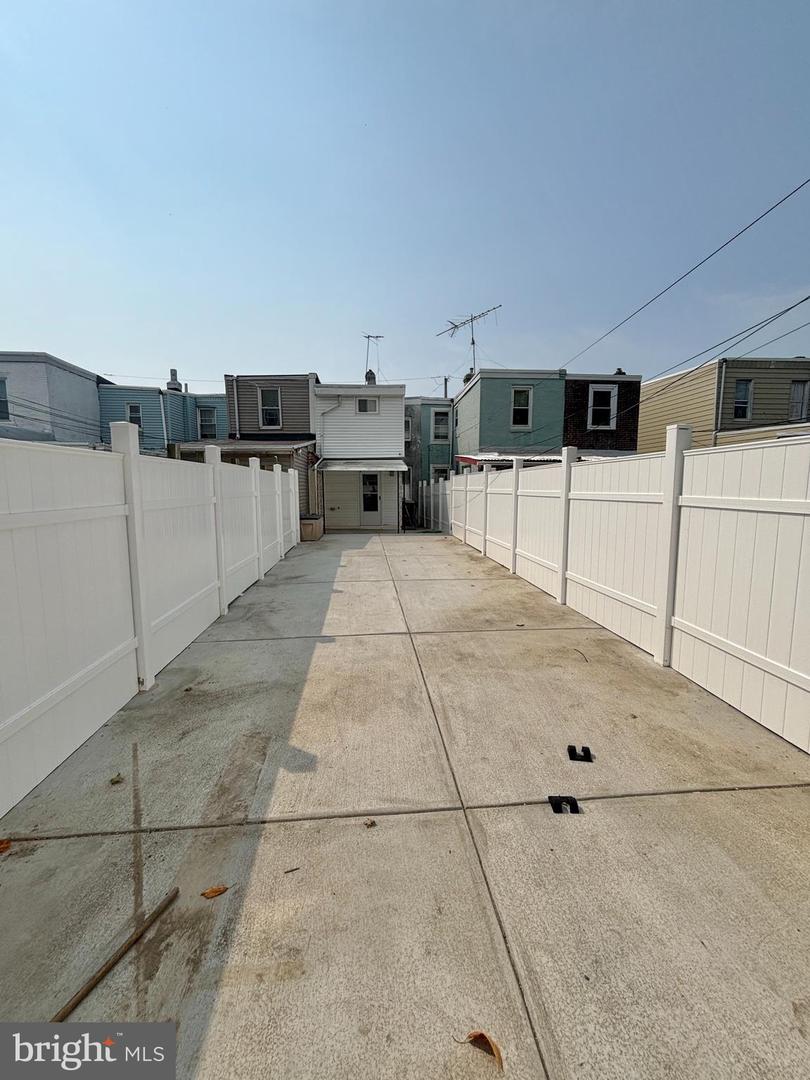 4616 Melrose St Property Photo 10
