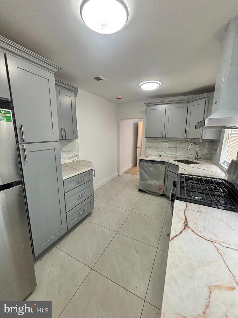 4616 Melrose St Property Photo 12