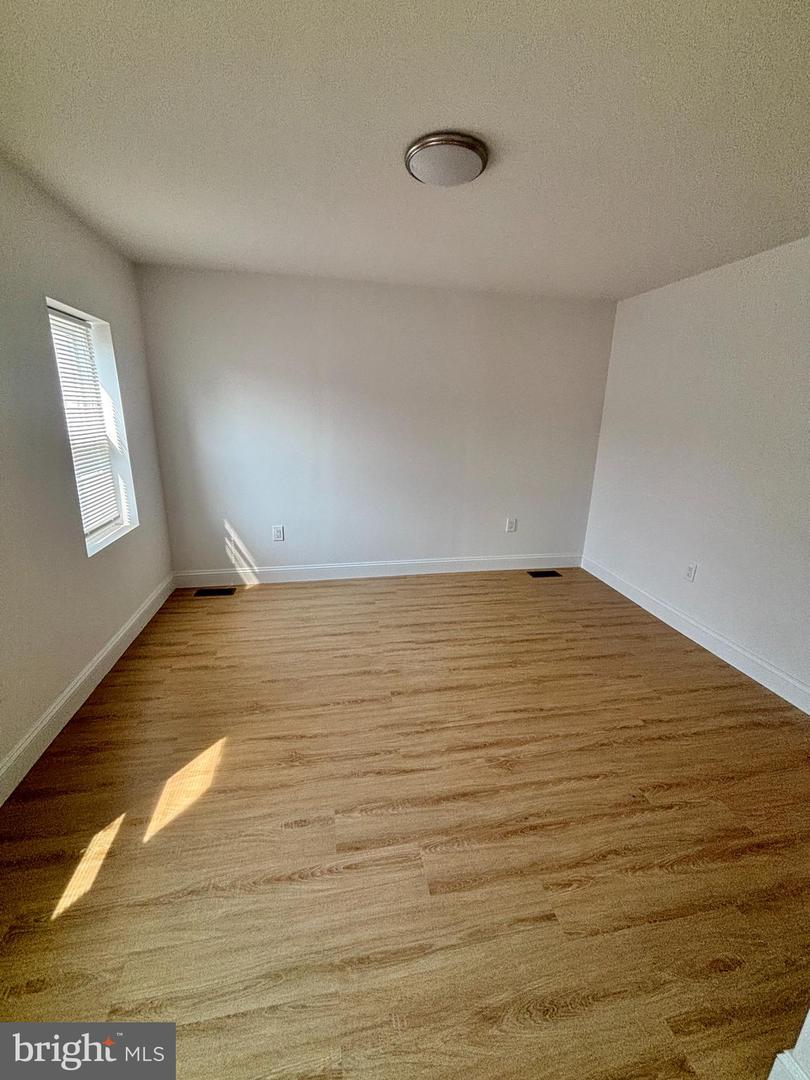 4616 Melrose St Property Photo 15