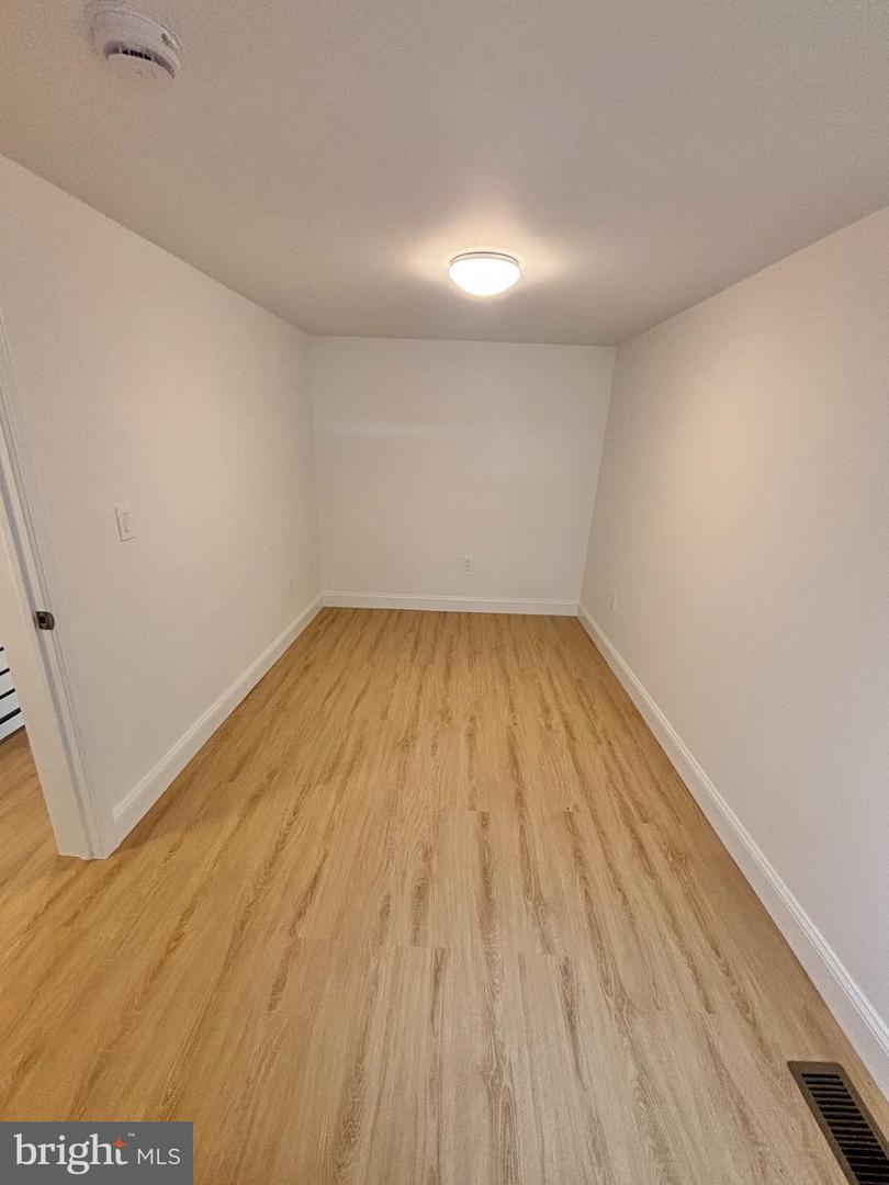 4616 Melrose St Property Photo 18