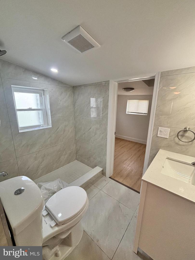 4616 Melrose St Property Photo 20