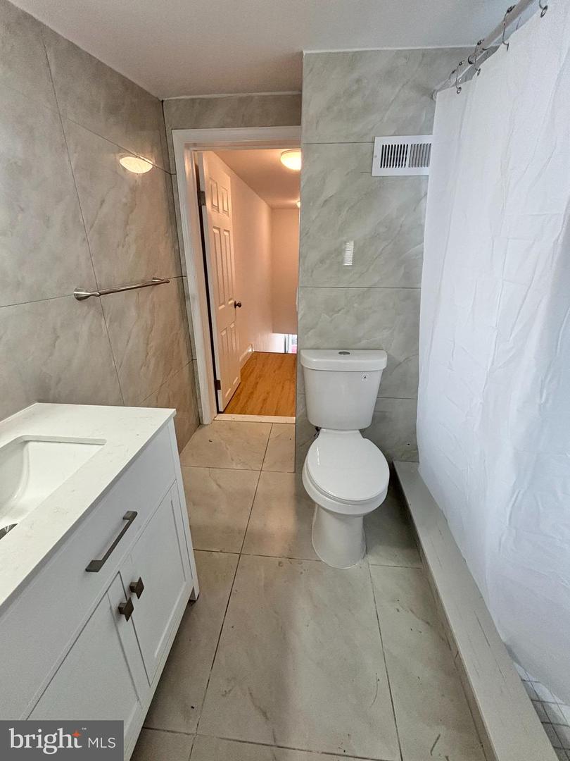 4616 Melrose St Property Photo 23