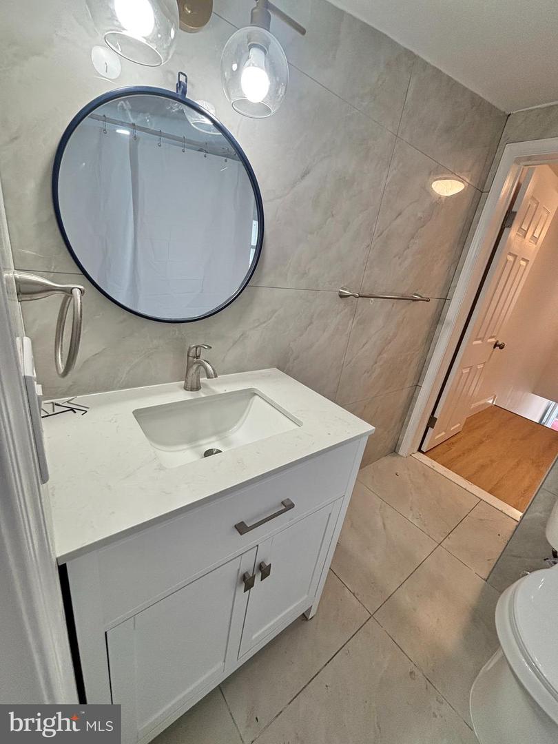 4616 Melrose St Property Photo 24