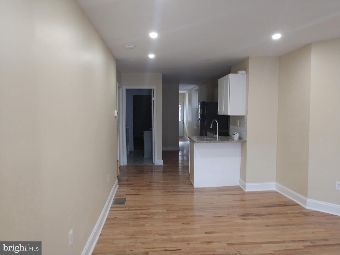 5224 W COLUMBIA AVE #1 - 1ST FLOOR Property Photo 1
