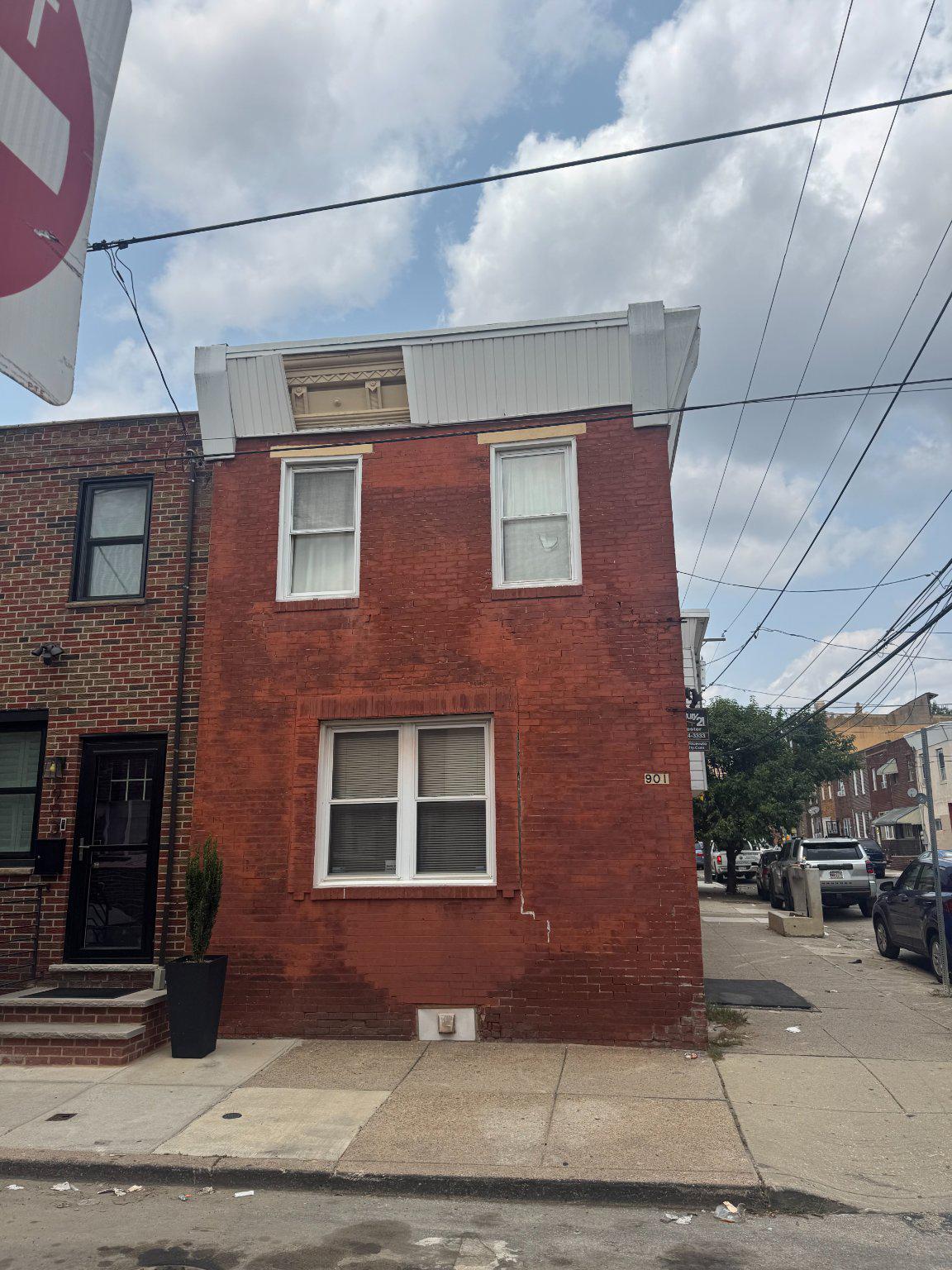 901 Winton St Property Photo 4