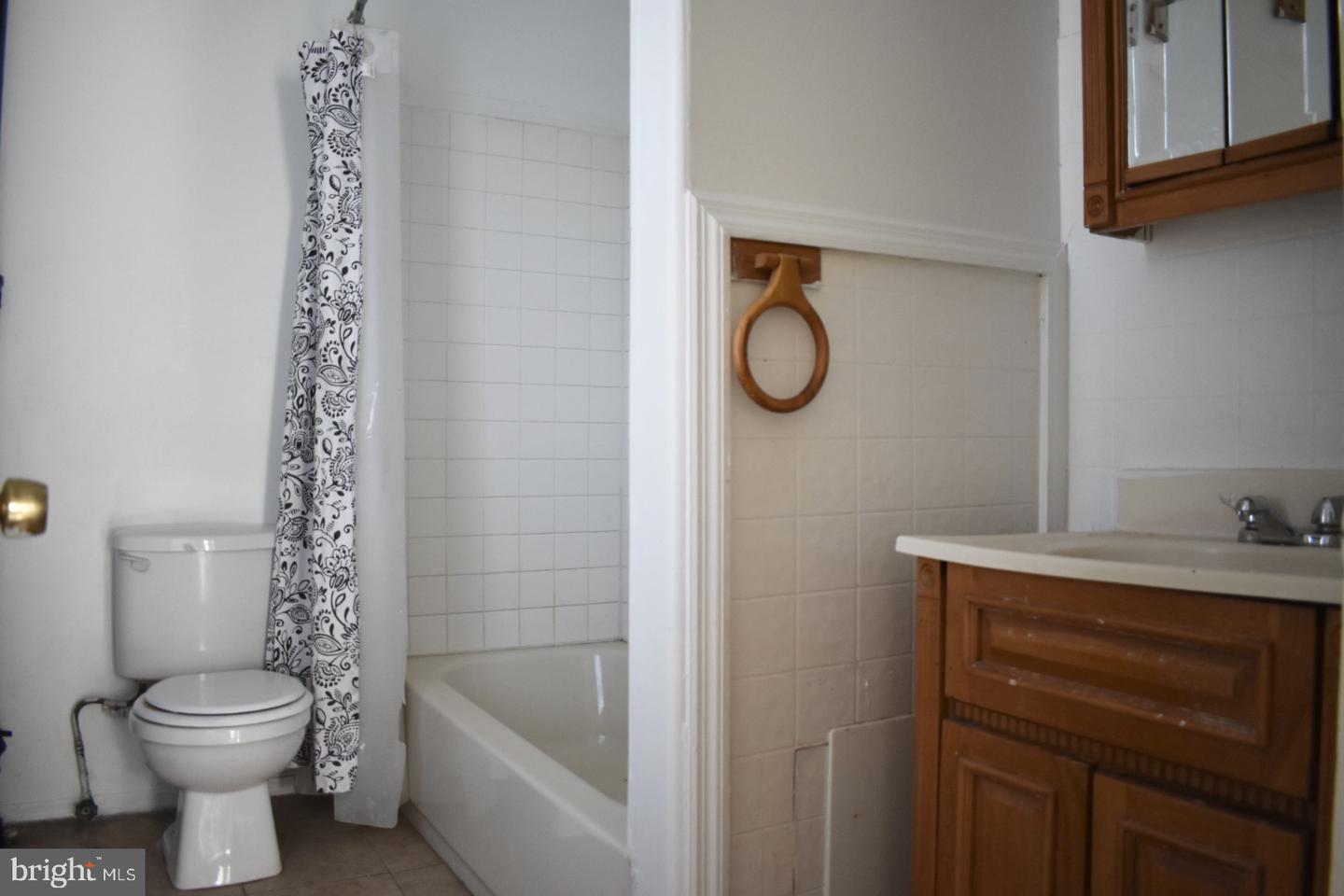 6031 Market St #2a Property Photo 10